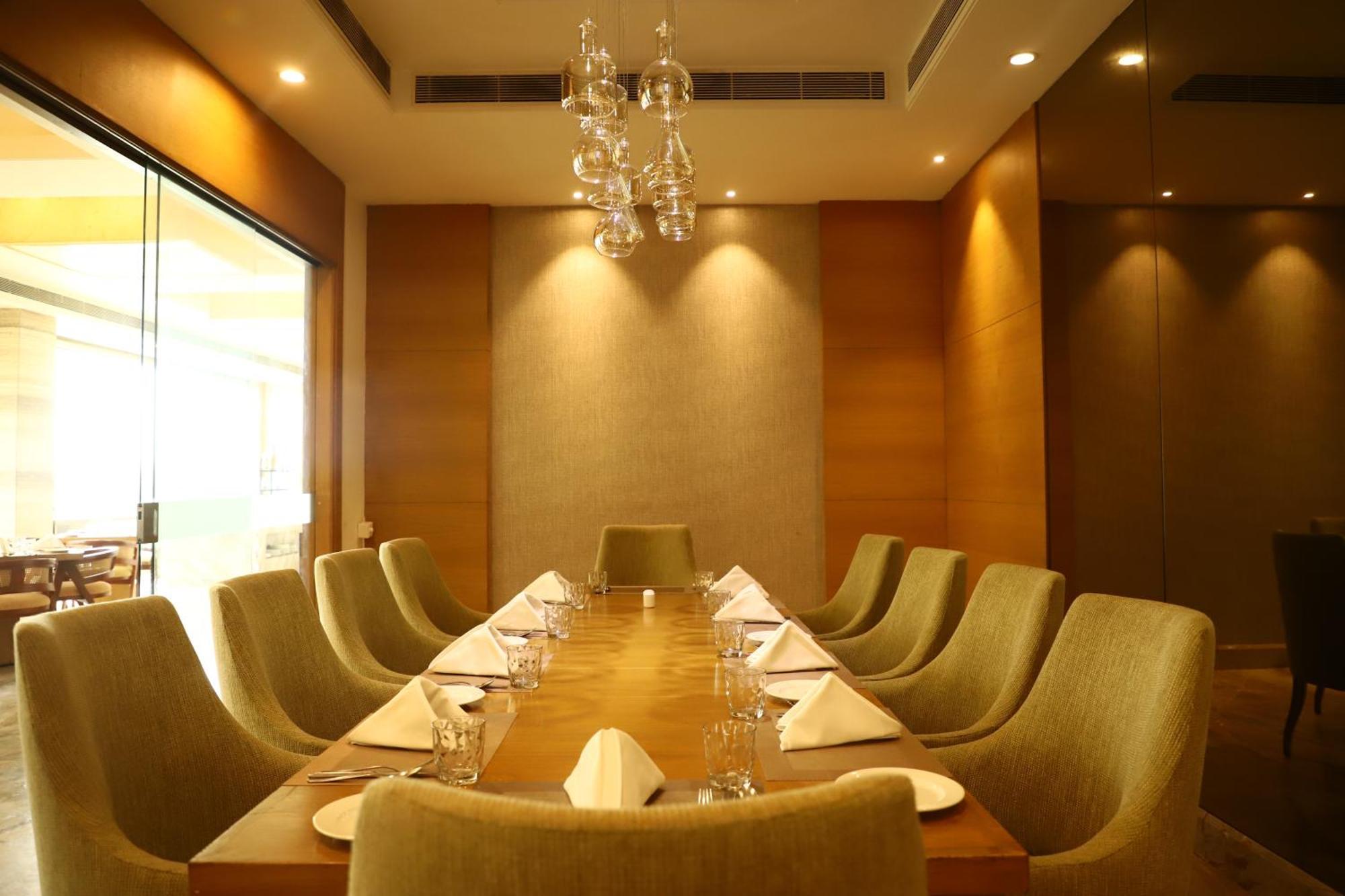 EFCEE Sarovar Portico Bhavnagar Esterno foto