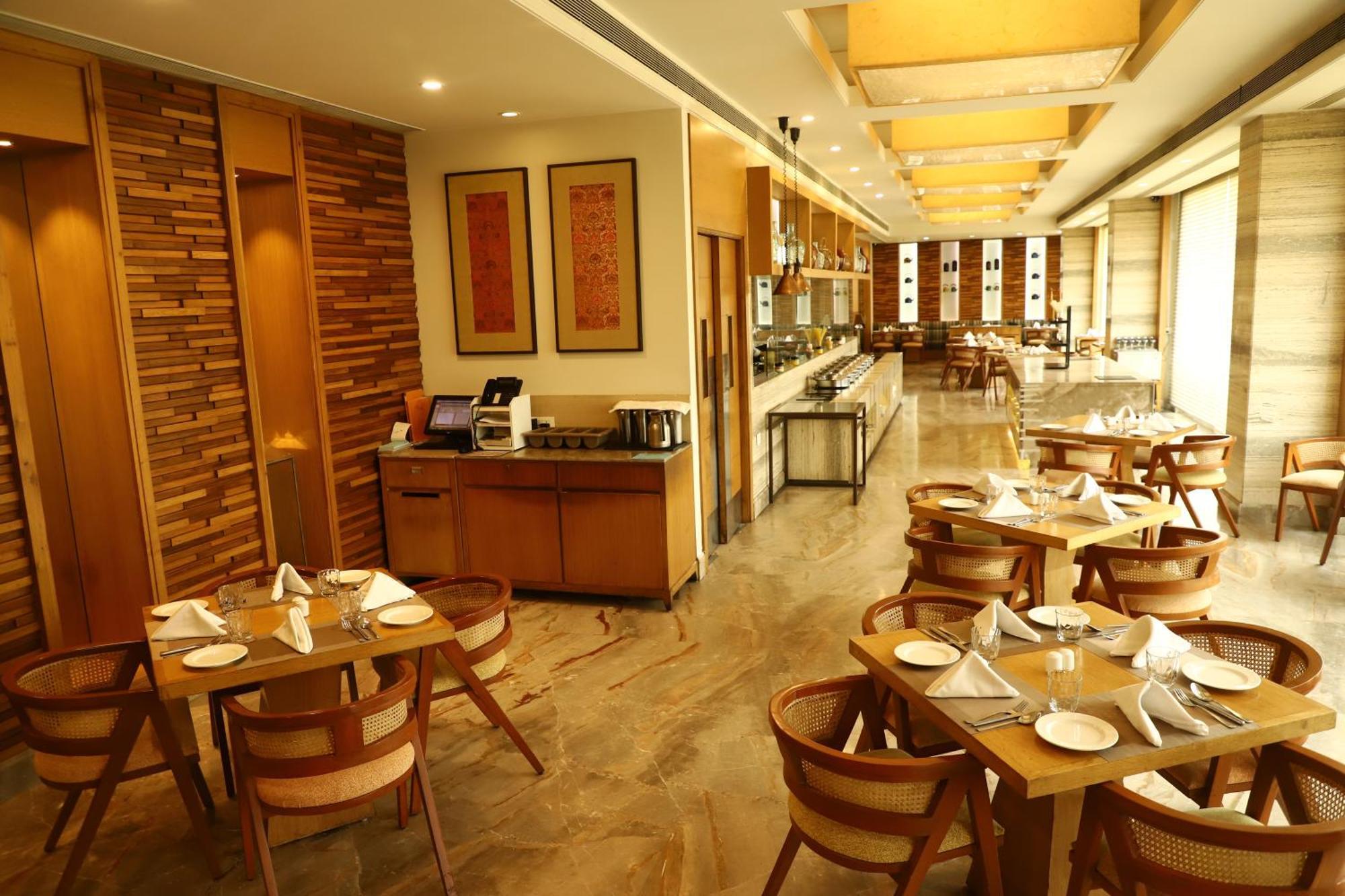 EFCEE Sarovar Portico Bhavnagar Esterno foto