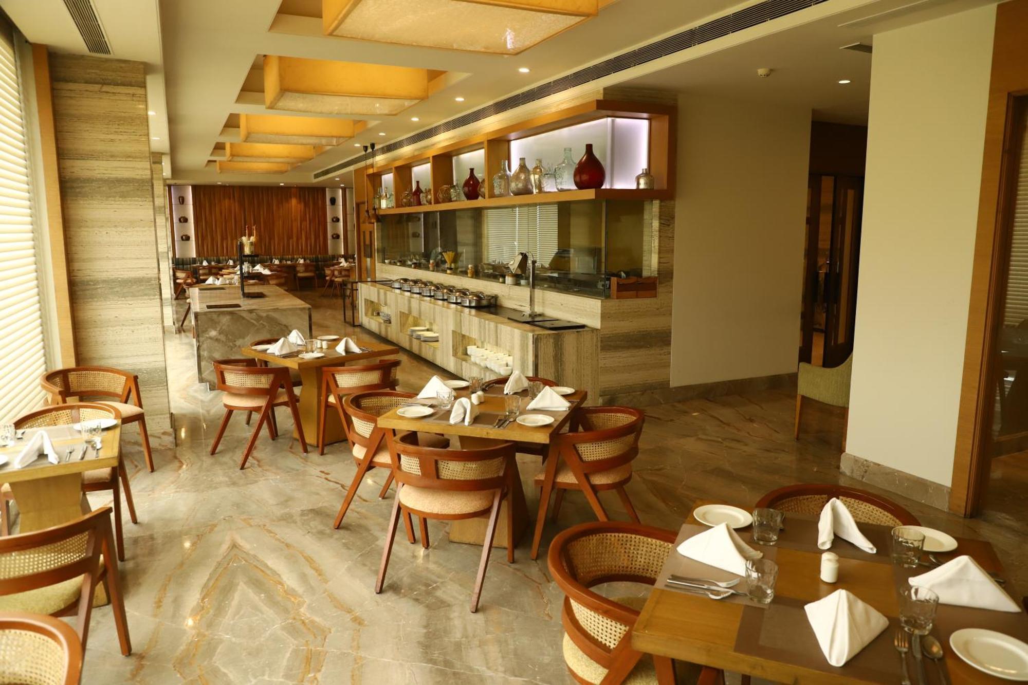 EFCEE Sarovar Portico Bhavnagar Esterno foto