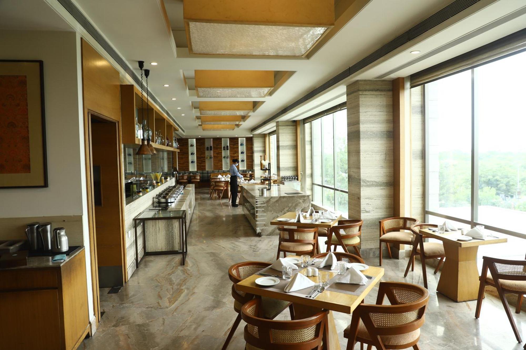 EFCEE Sarovar Portico Bhavnagar Esterno foto