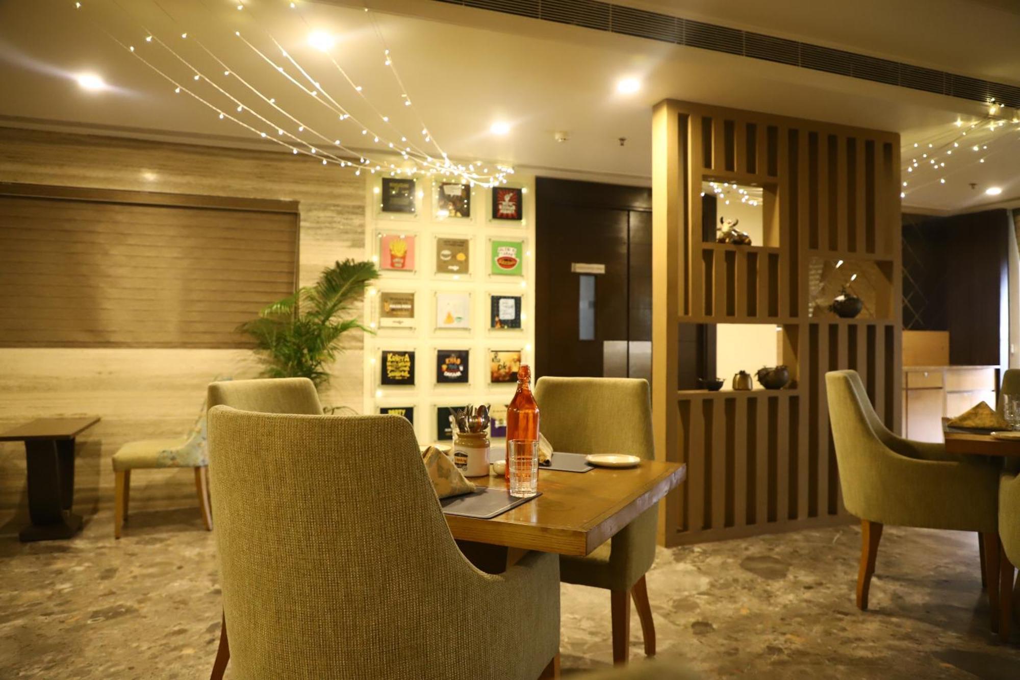 EFCEE Sarovar Portico Bhavnagar Esterno foto