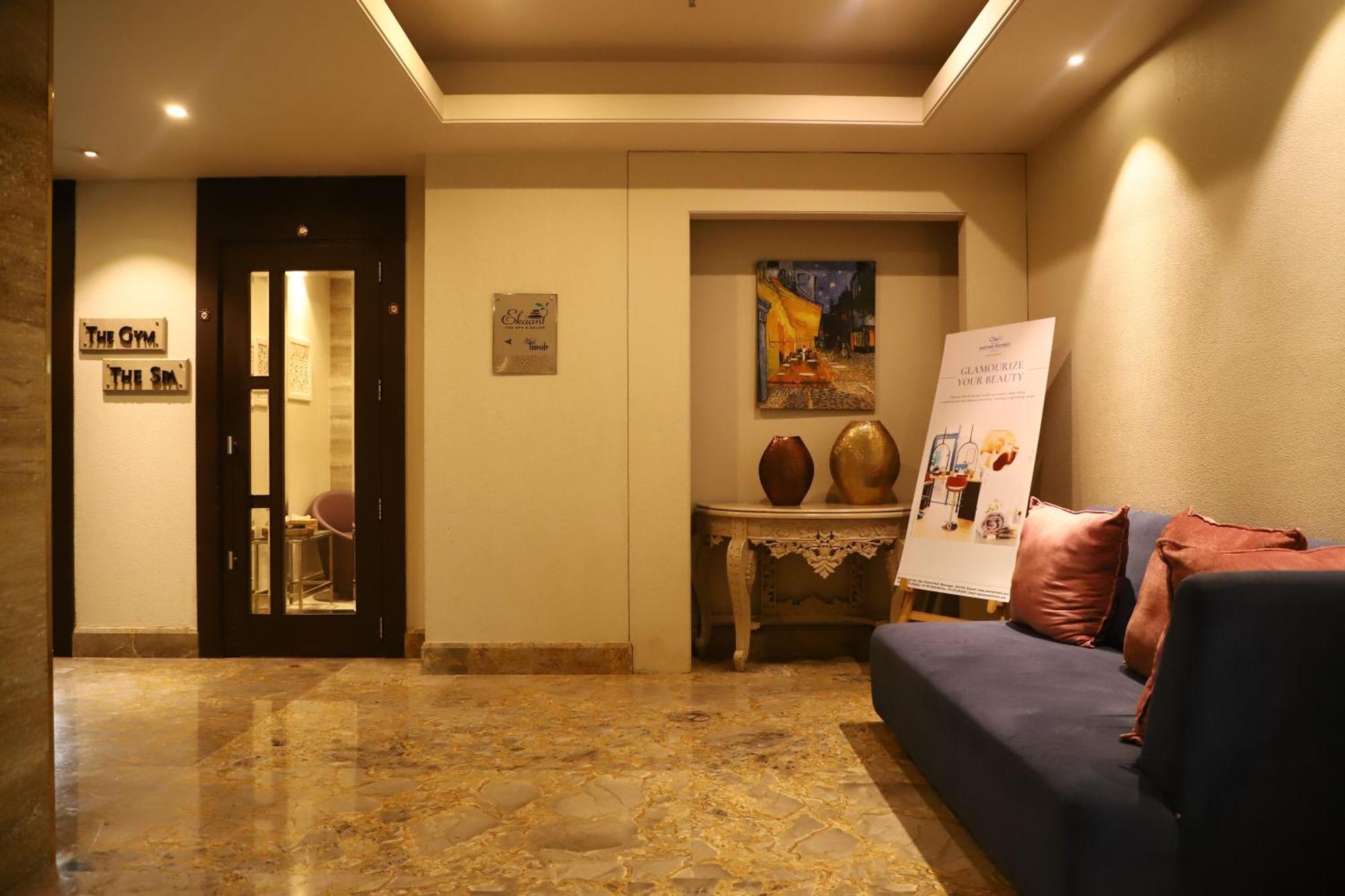 EFCEE Sarovar Portico Bhavnagar Esterno foto