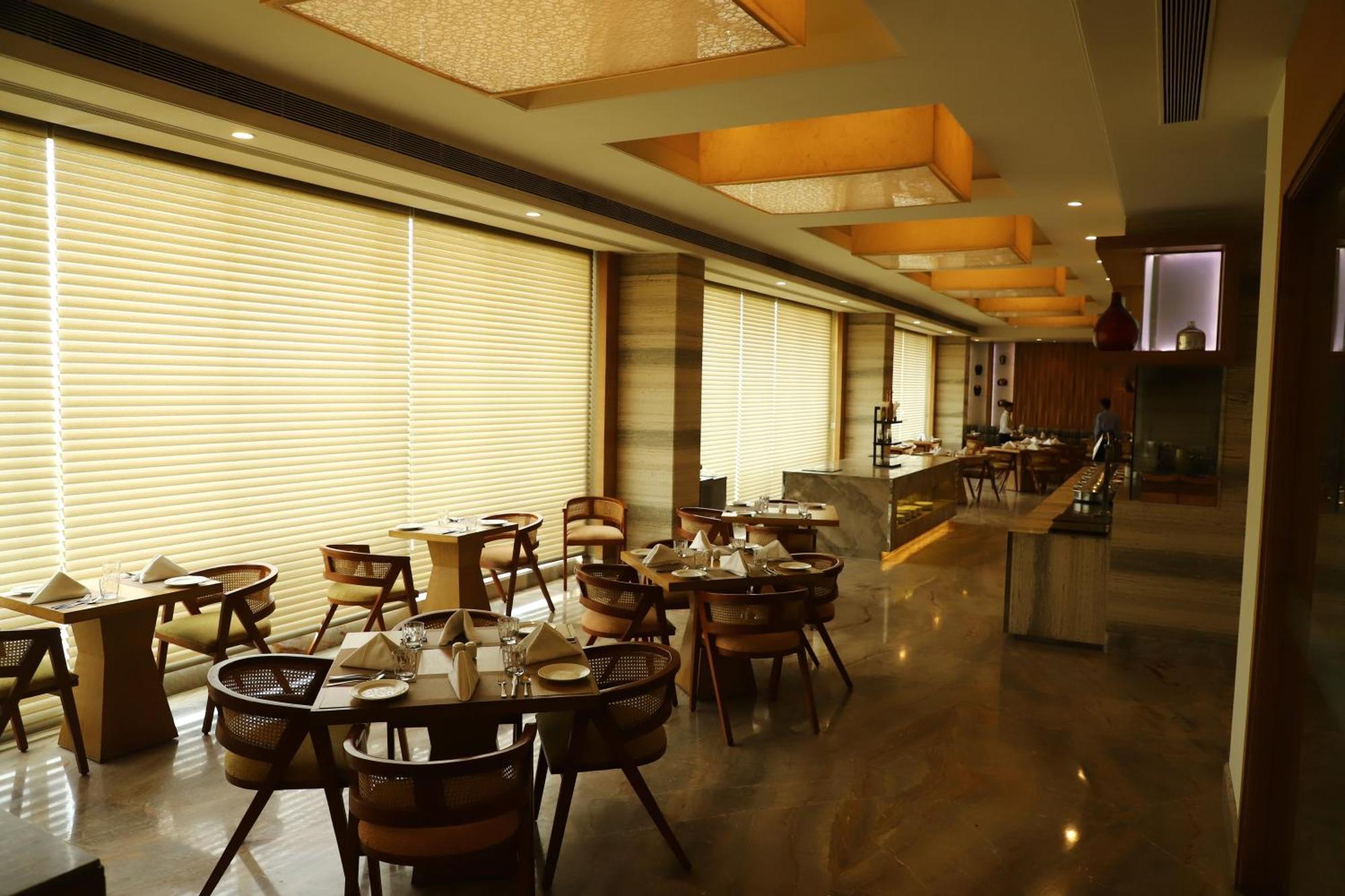 EFCEE Sarovar Portico Bhavnagar Esterno foto