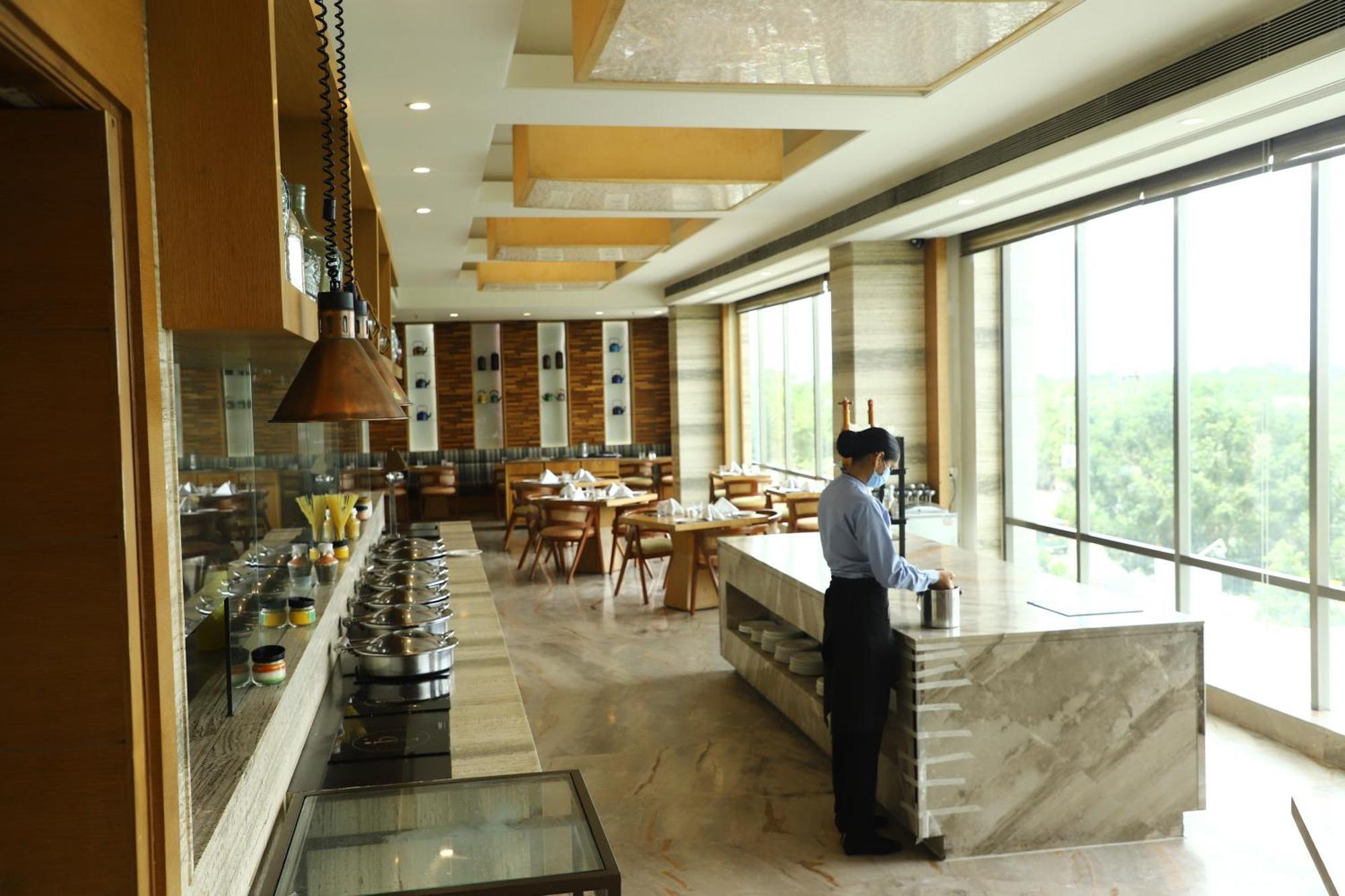 EFCEE Sarovar Portico Bhavnagar Esterno foto