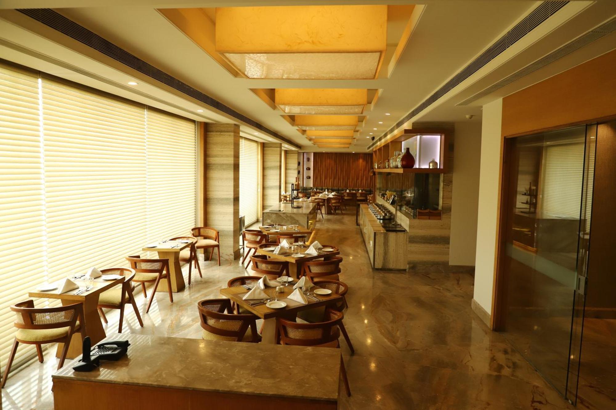 EFCEE Sarovar Portico Bhavnagar Esterno foto