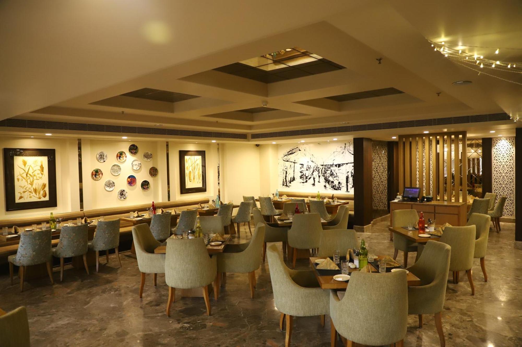 EFCEE Sarovar Portico Bhavnagar Esterno foto