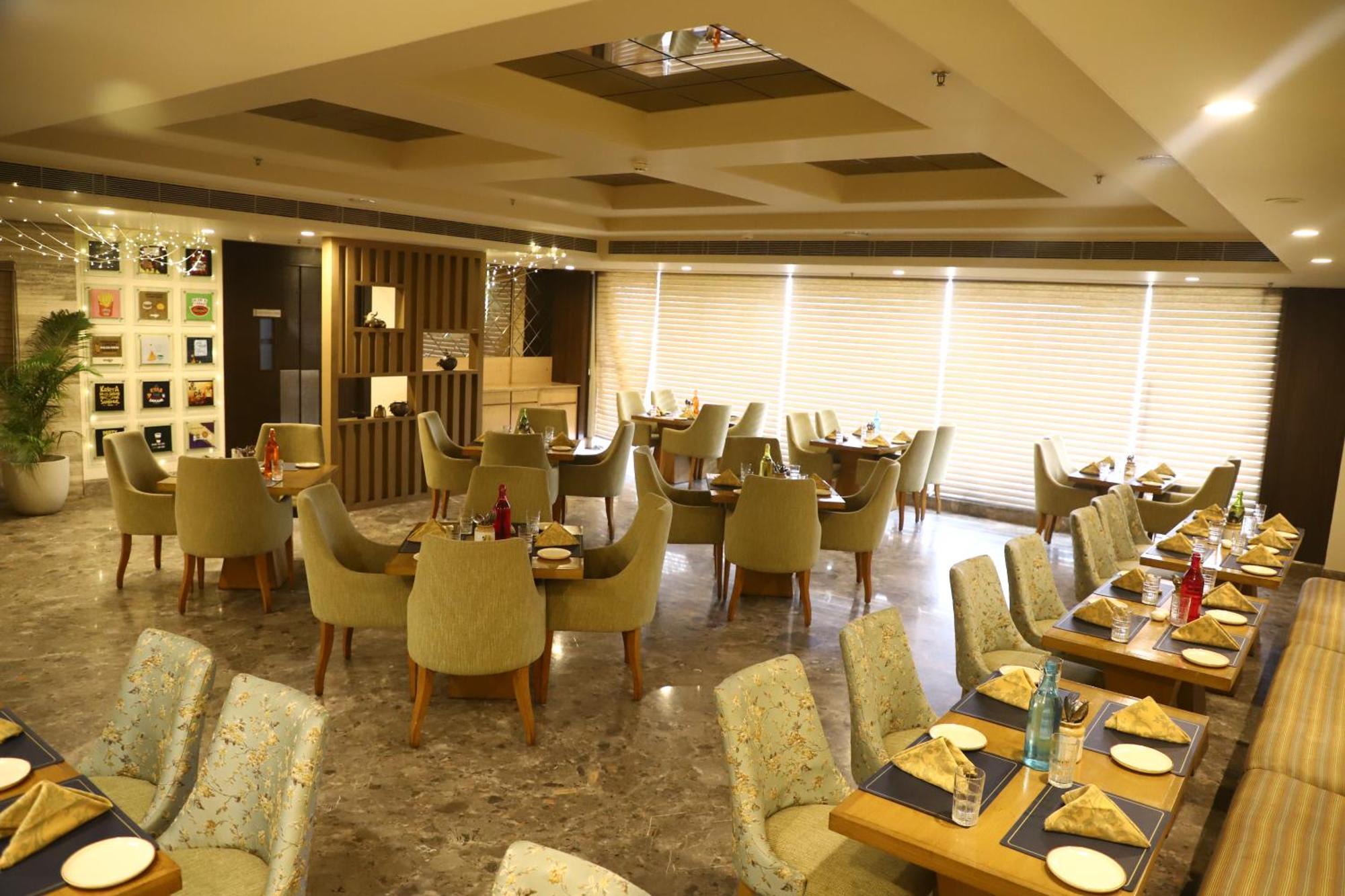 EFCEE Sarovar Portico Bhavnagar Esterno foto